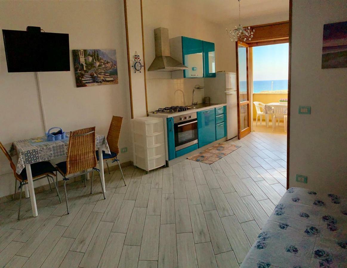 Bilocale Punta Rosa - Fronte Spiaggia โอตรันโต ภายนอก รูปภาพ