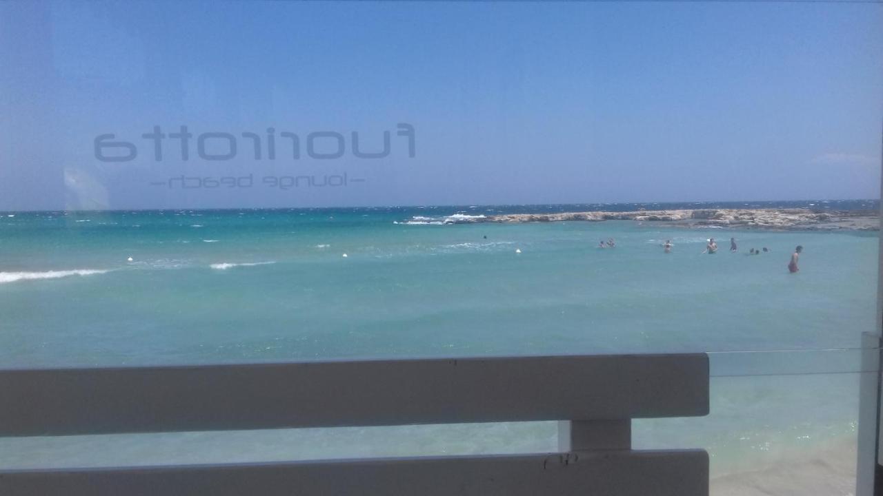 Bilocale Punta Rosa - Fronte Spiaggia โอตรันโต ภายนอก รูปภาพ
