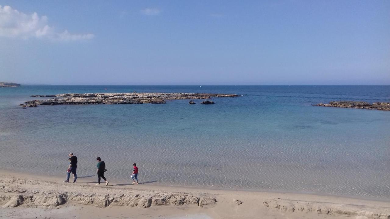 Bilocale Punta Rosa - Fronte Spiaggia โอตรันโต ภายนอก รูปภาพ