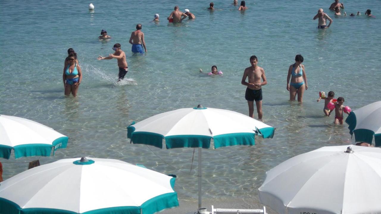 Bilocale Punta Rosa - Fronte Spiaggia โอตรันโต ภายนอก รูปภาพ